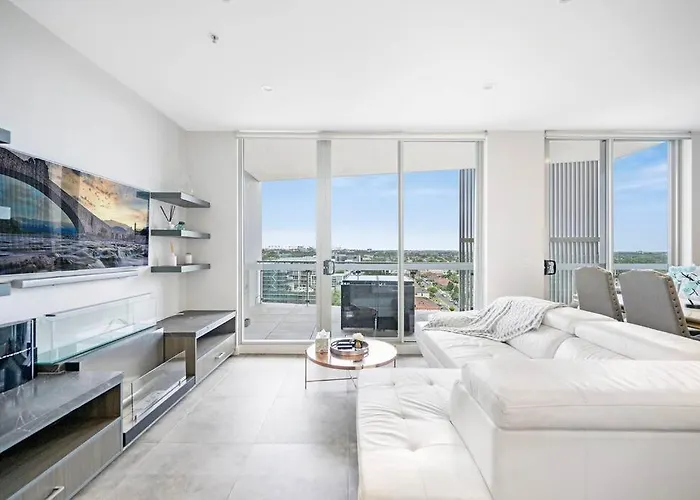 Convenient 3Br Close To Airport & Mascot Station